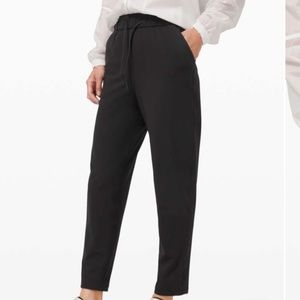 Lululemon keep moving pant Sz 2 BNWT